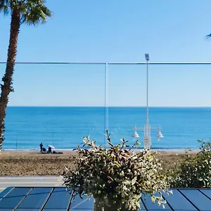 https://gran-vivienda-de-lujo-frente-al-mar.1costadelsol.com