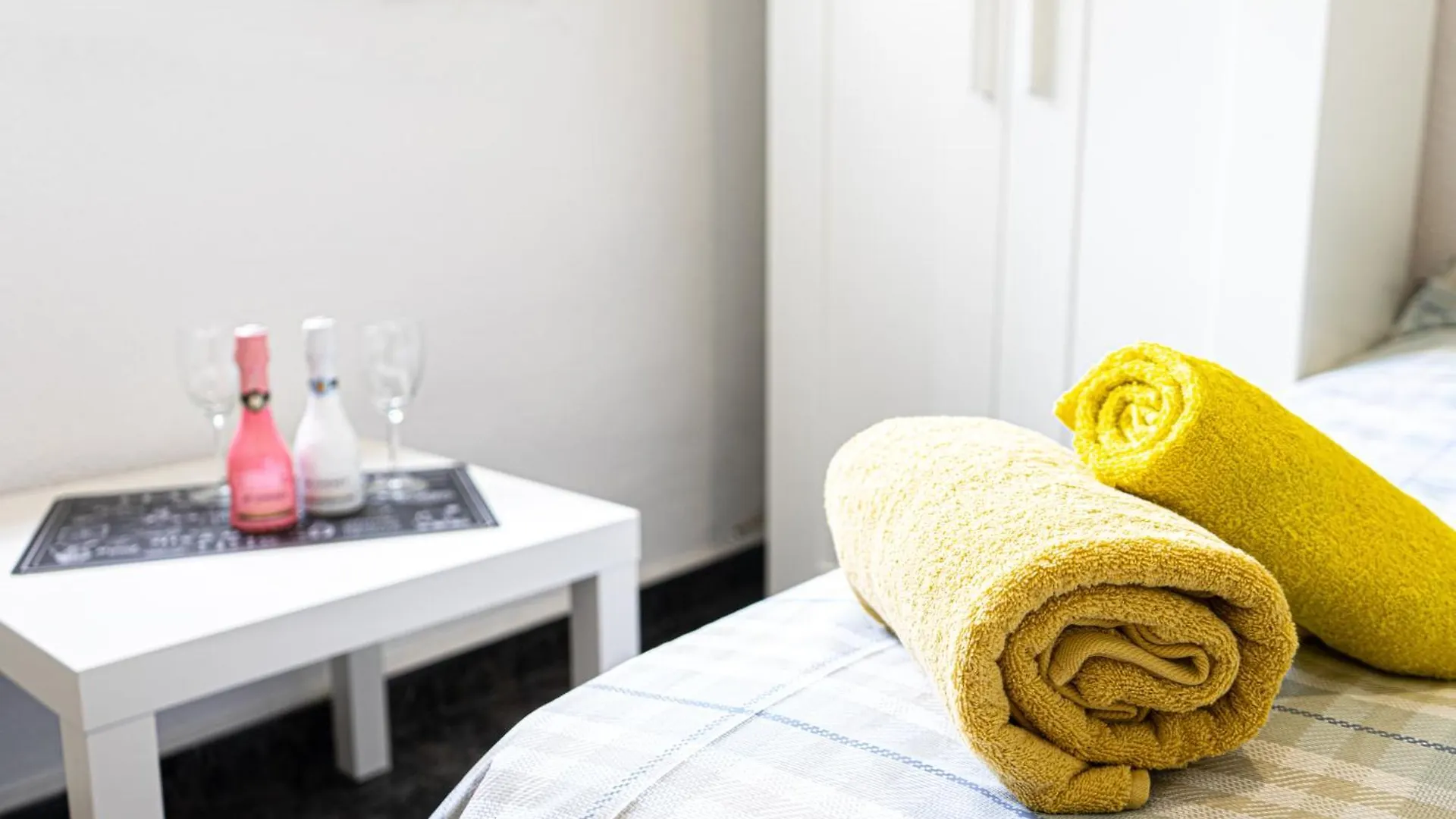 Homestay Economicmalagarooms Spain