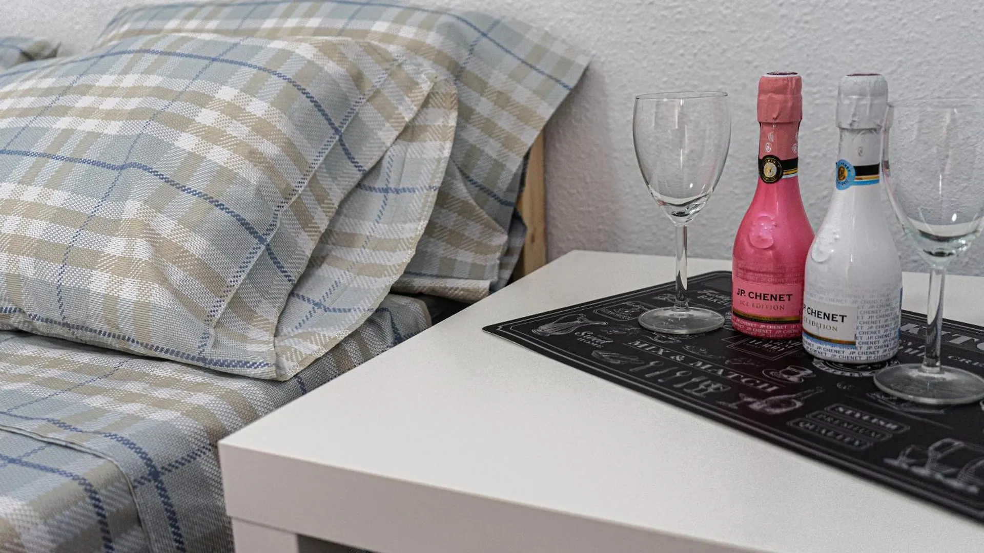 Economicmalagarooms Homestay Malaga